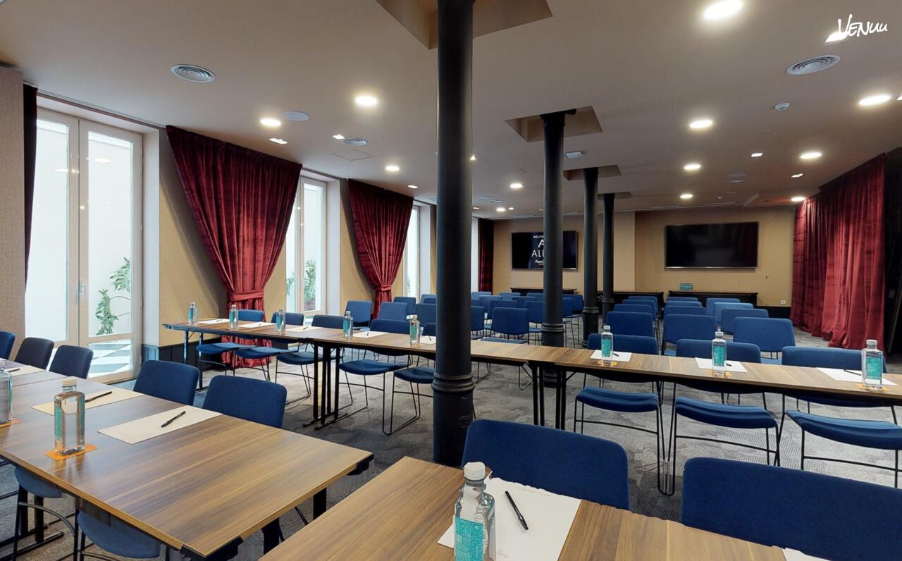 Sala Alba en Room Mate Alba, con terraza y servicios completos para eventos.